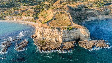 The Cliffs of Abalone Cove The Cliffs of Abalone Cove
