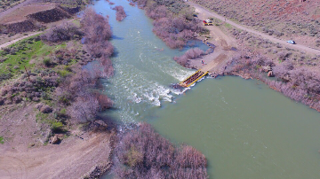Bridge gets washed out on the Owyhee river